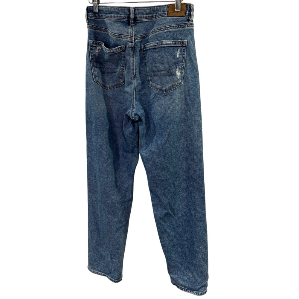 American Eagle Stretch Distressed Mom Straight Jean Size 6‎ - Picture 2 of 9